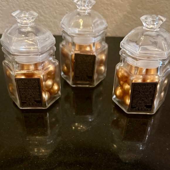 Guerlain Shalimar Soothing Bath Oil Beads  $ 58  EACH - Picture 2 of 3